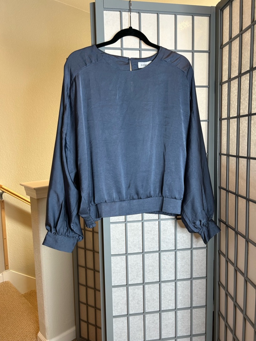 NWT Evereve Gray Blue Payton Satun Blouse
